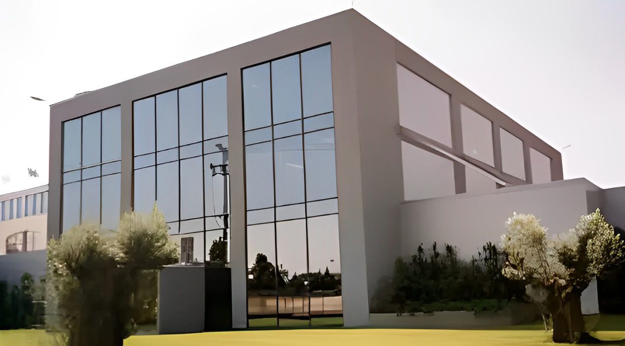 ELTRAK’s_Profile_premises_in_athens_greece_caterpillar_equipment