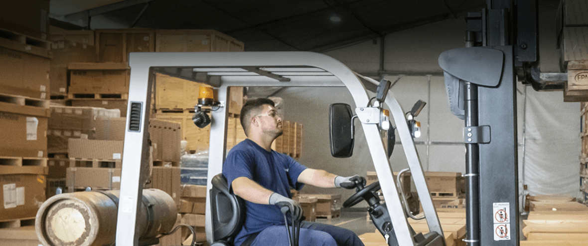 How to Manage Seasonal Heat in a Warehouse