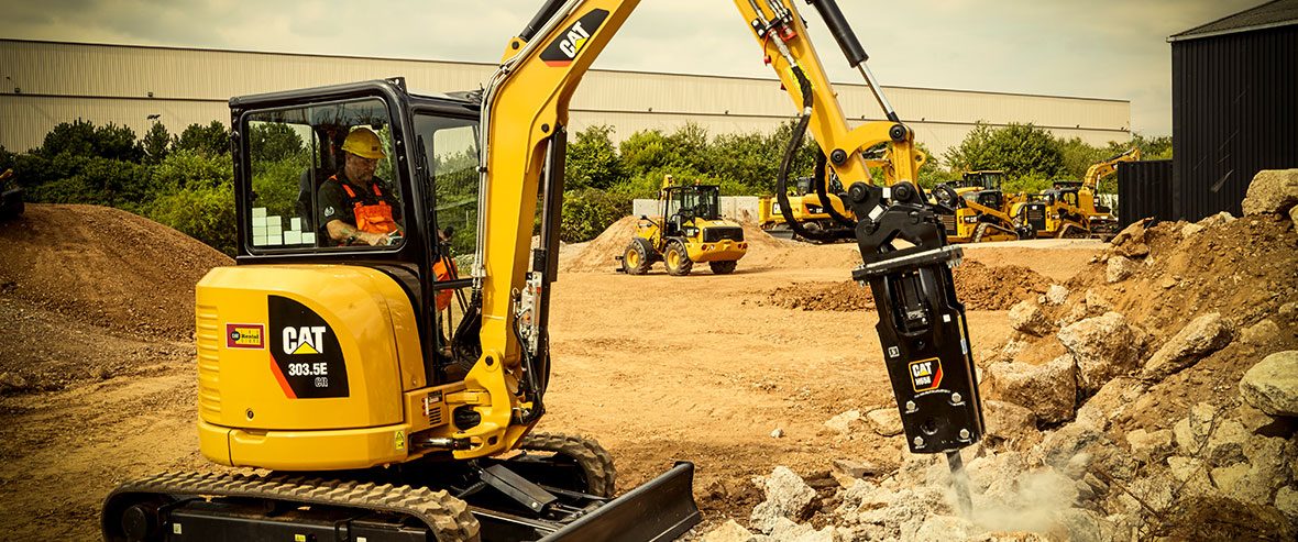 use cat mini excavator